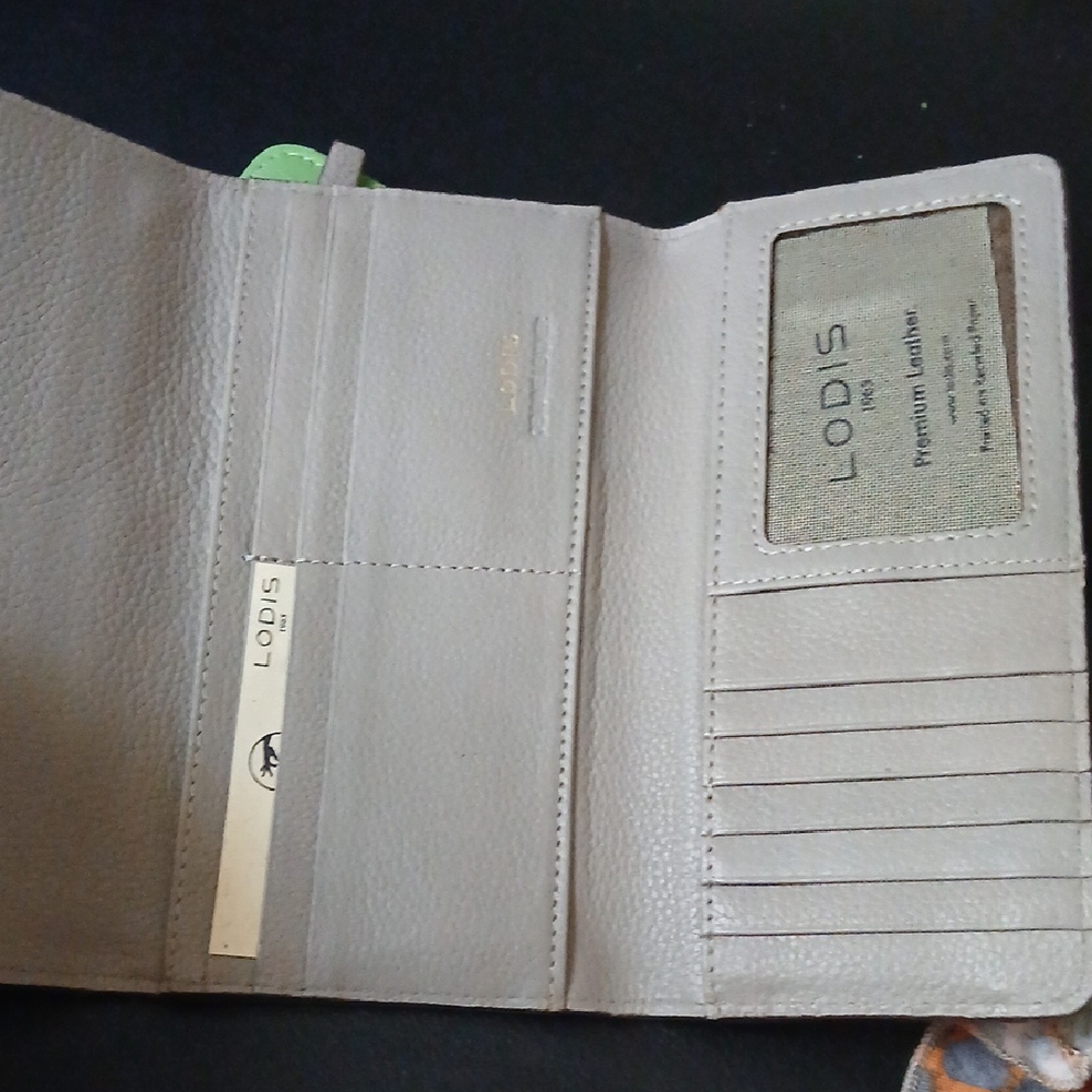 Lodis Green and Beige Card Holder Wallet Set - Picture 3 of 5